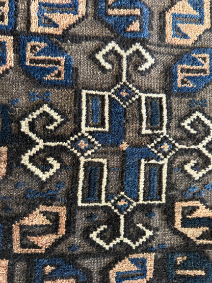 Klein Kaukasisch tapijt – ca. 68 × 63 cm. Zuidelijke Kaukasus, ca. 1900–1930