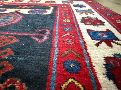 Antiek tribaal handgeknoopt tapijt – 217 × 140 cm