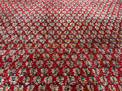 Dieprood handgeknoopt tapijt met boteh-motief – ca. 296 × 197 cm