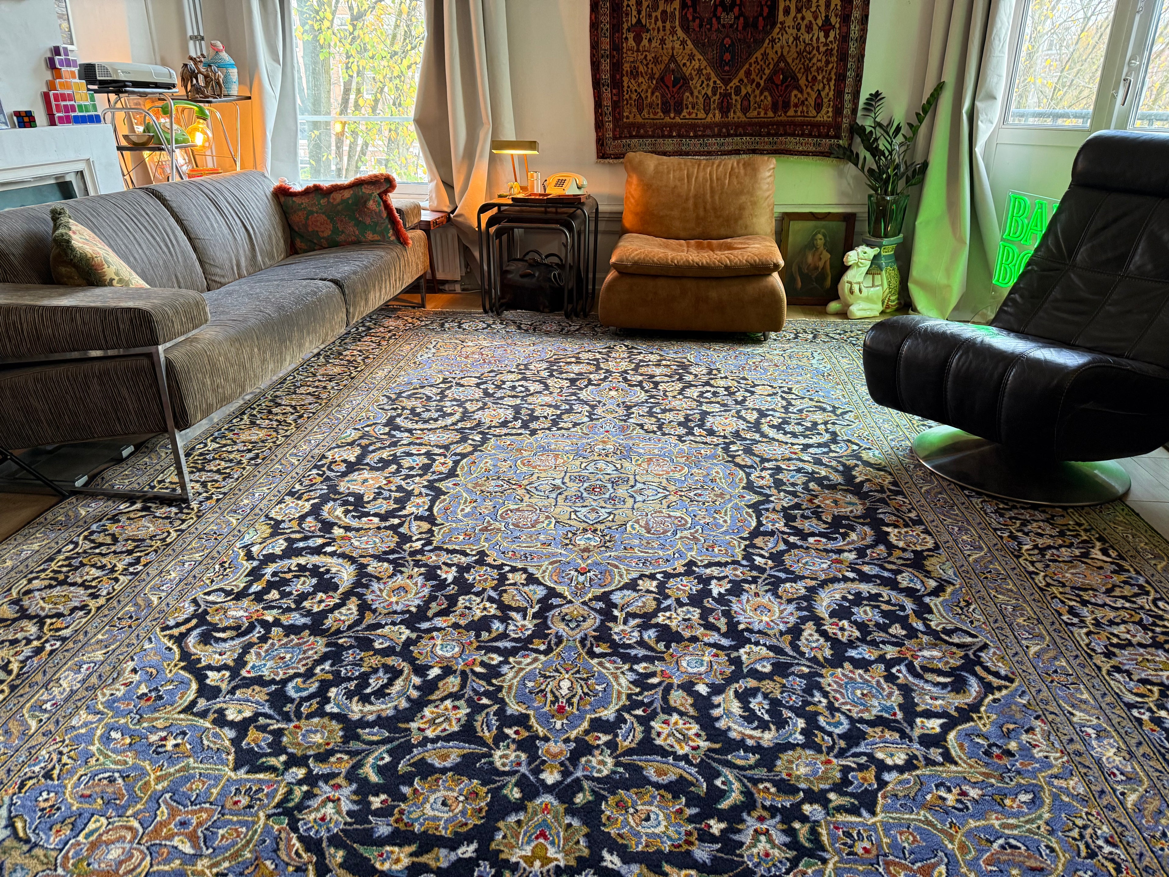 XL vintage medaillon tapijt in nachtblauw &amp; lichtblauw – ca. 408×295 cm