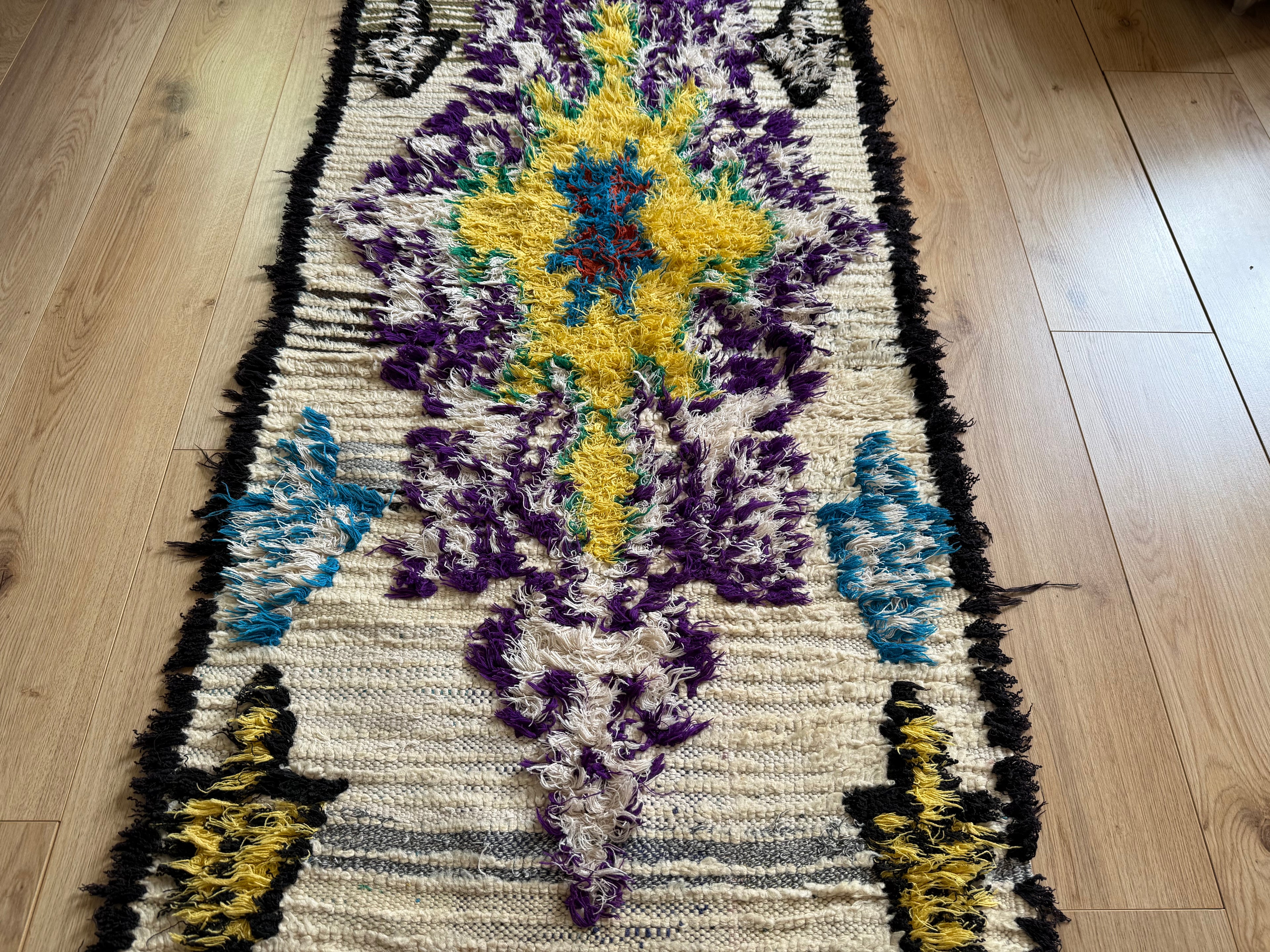 Handgeknoopte vintage Marokaanse Boucherouite loper – ca. 80 × 280 cm