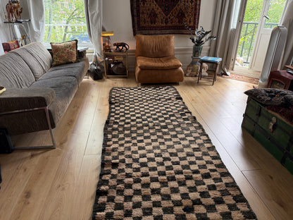 Handgeknoopt vintage Marokkaans checkerboard tapijt – 297 × 114 cm