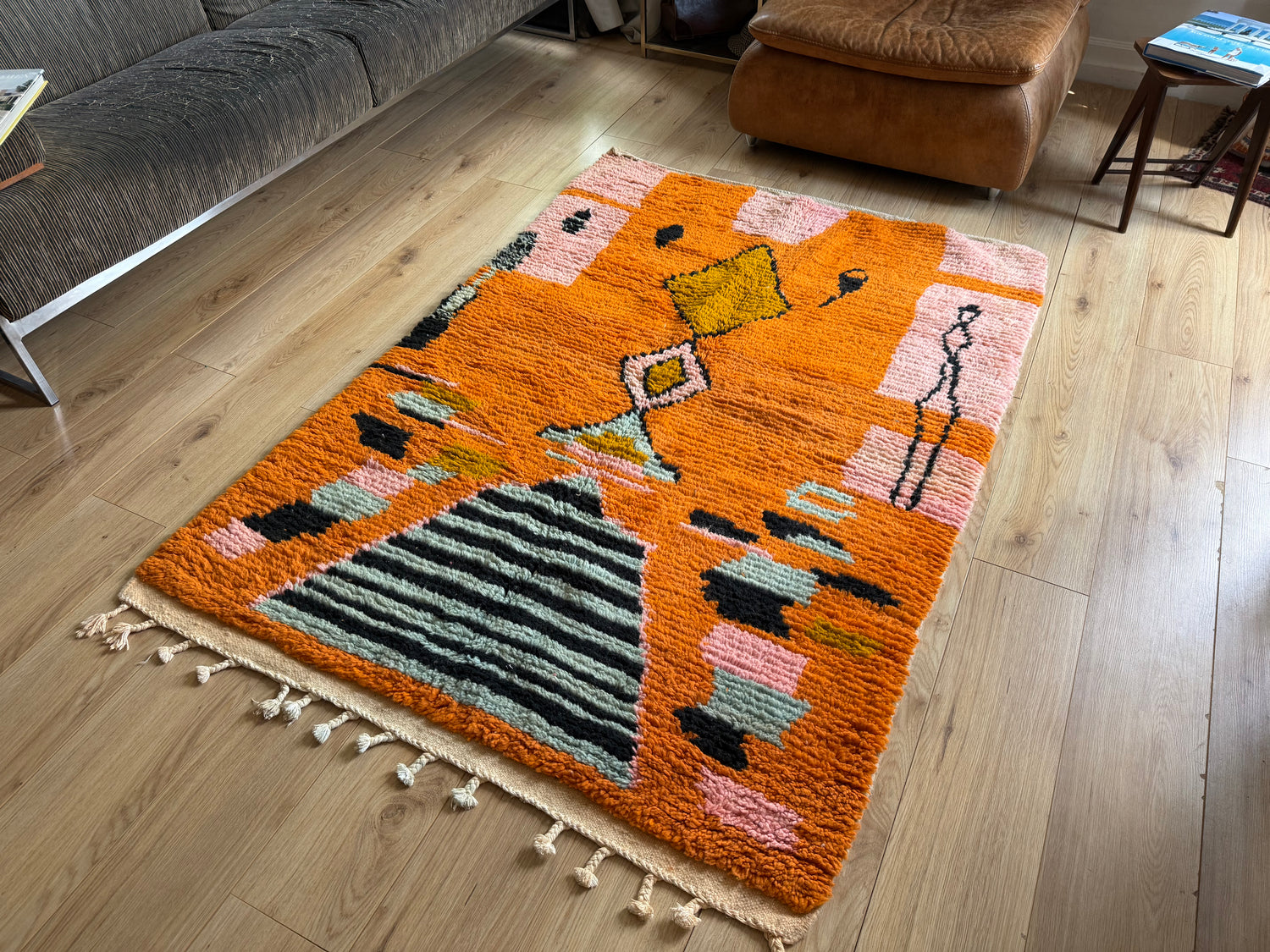 Modern Moroccan rug – abstract orange – 184 × 128 cm