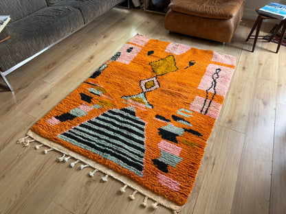 Modern Moroccan rug – abstract orange – 184 × 128 cm