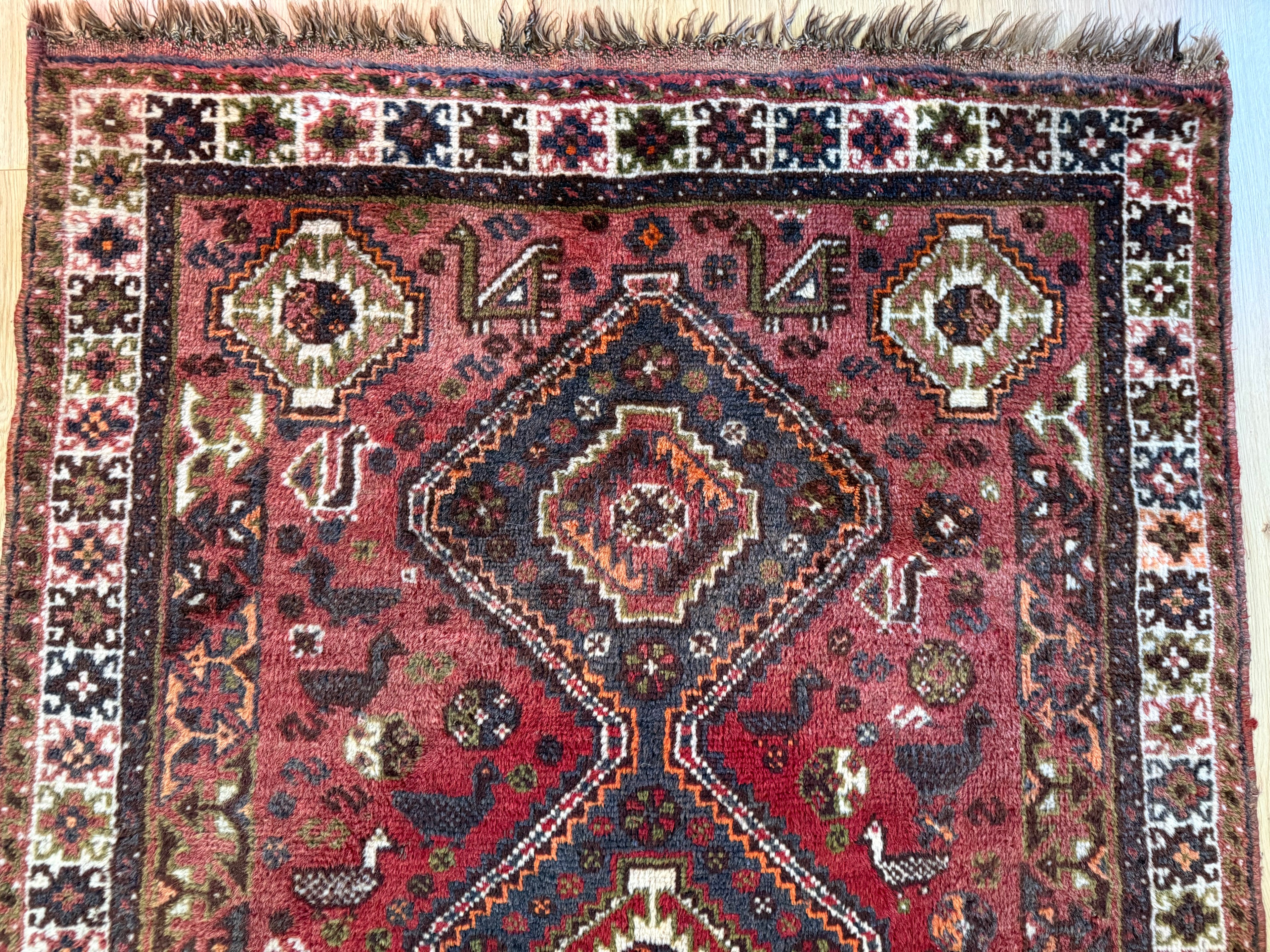 Handgeknoopt vintage oosters tapijt – 182 × 120 cm