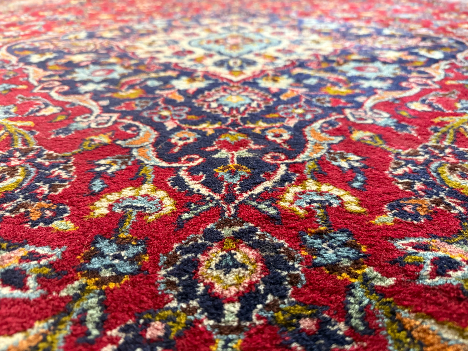 Monumentaal handgeknoopt vintage tapijt – 365 × 249 cm