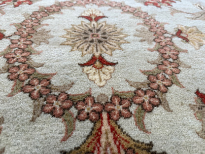 Authentiek handgeknoopt tapijt – licht pastel &amp; florale elegantie – ca. 305 × 197 cm