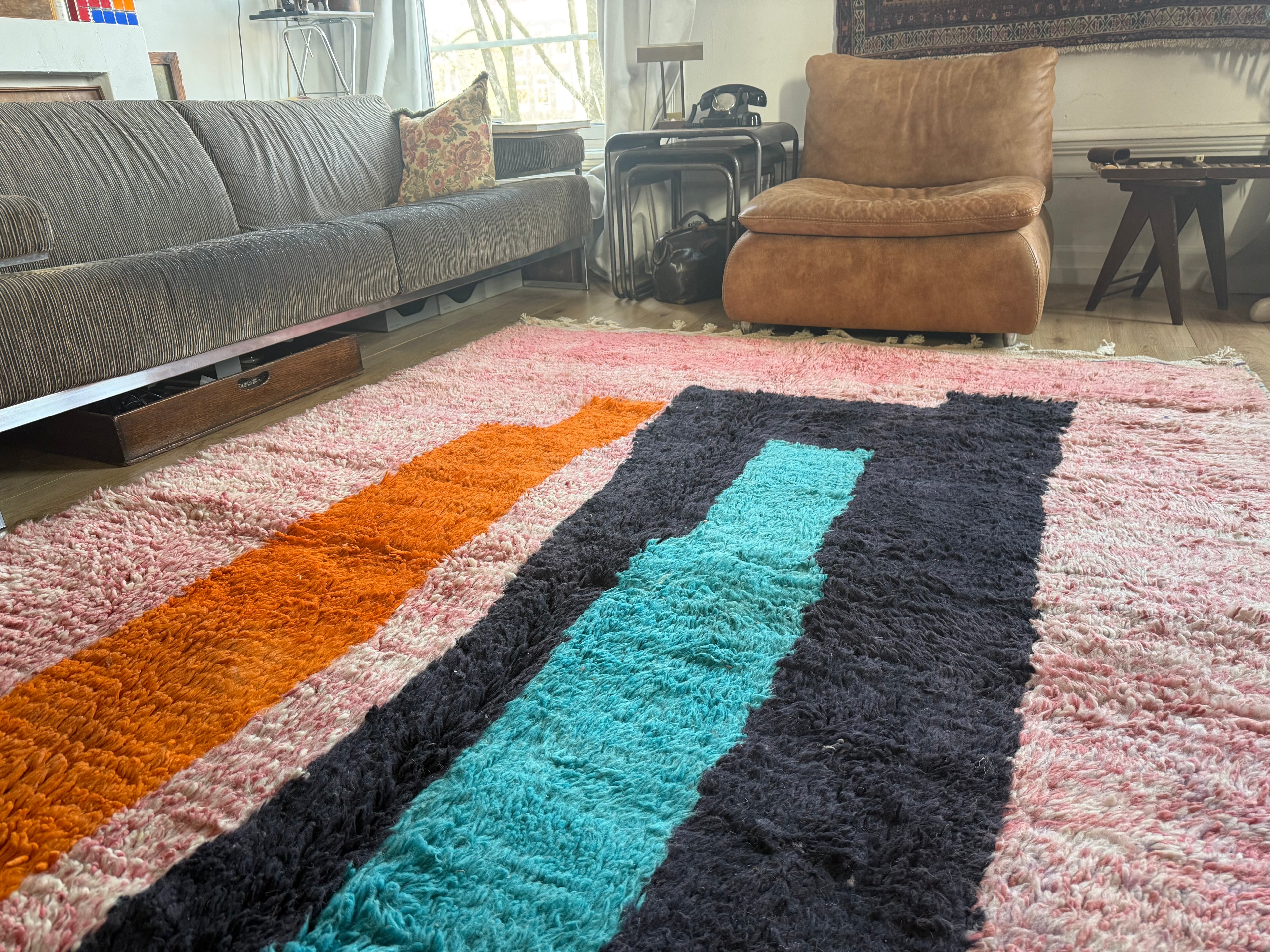 Tapete Vintage de Design Pós-Moderno – Feito à Mão no Marrocos – 320 × 201 cm