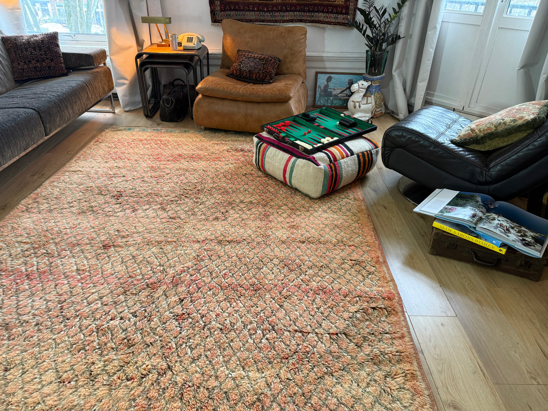 Zacht vintage Berber tapijt in perziktinten – 320 × 195 cm