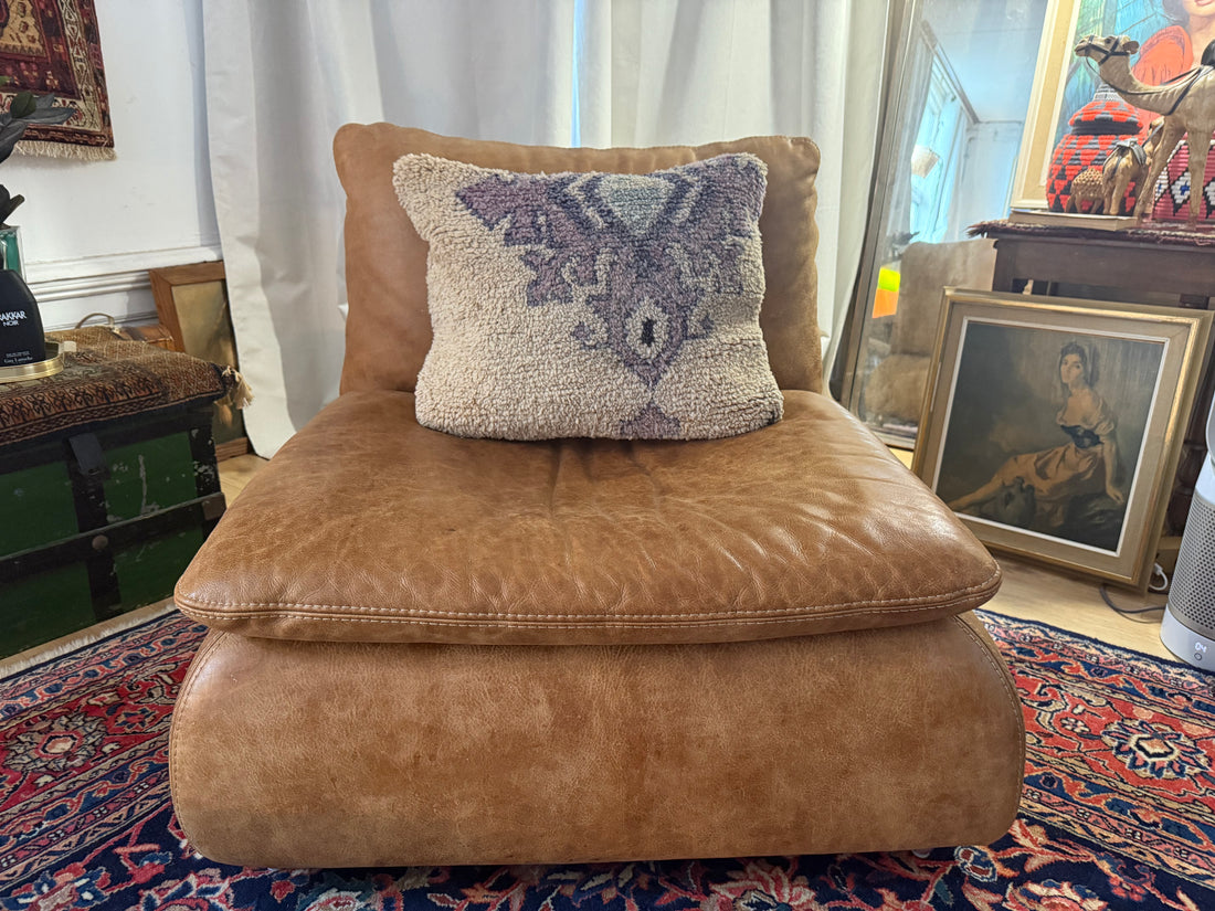 Handgemaakt kussen van een vintage Marokkaans tapijt – ca. 60 × 40 cm
