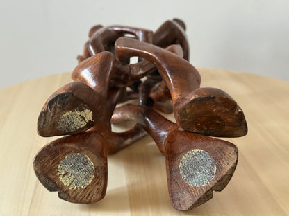 Unity Sculpture – Four Interwoven Camels