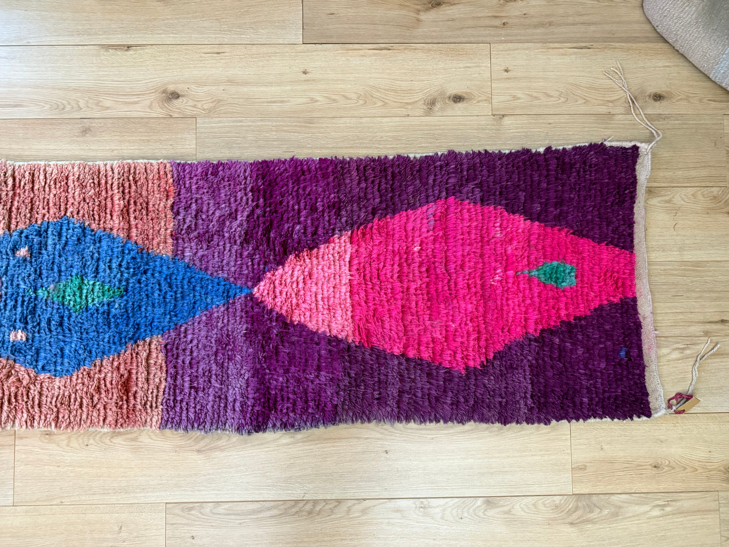 Authentiek Berber wollen kleed – kleurrijke Marokkaanse loper (310 × 70 cm)