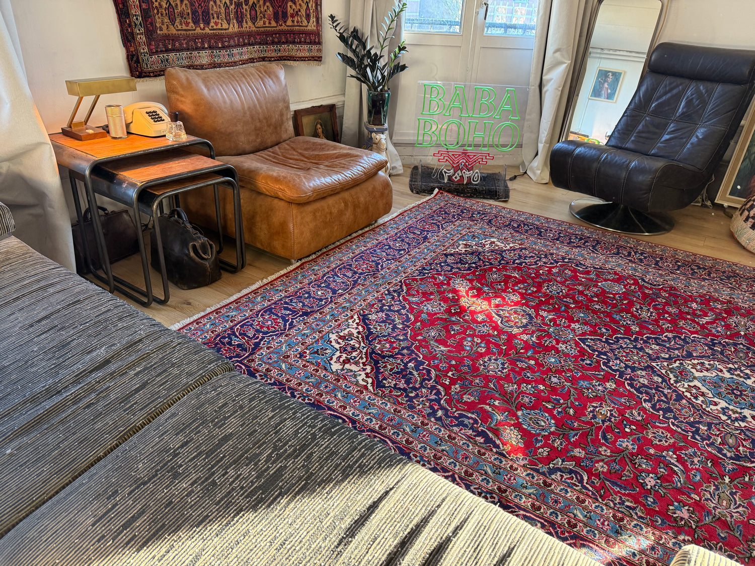 Groot handgeknoopt vintage tapijt – 352 × 247 cm