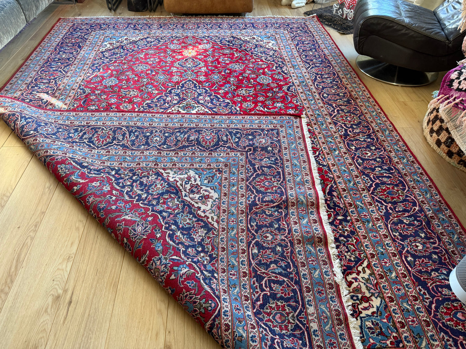 Groot handgeknoopt vintage tapijt – 352 × 247 cm