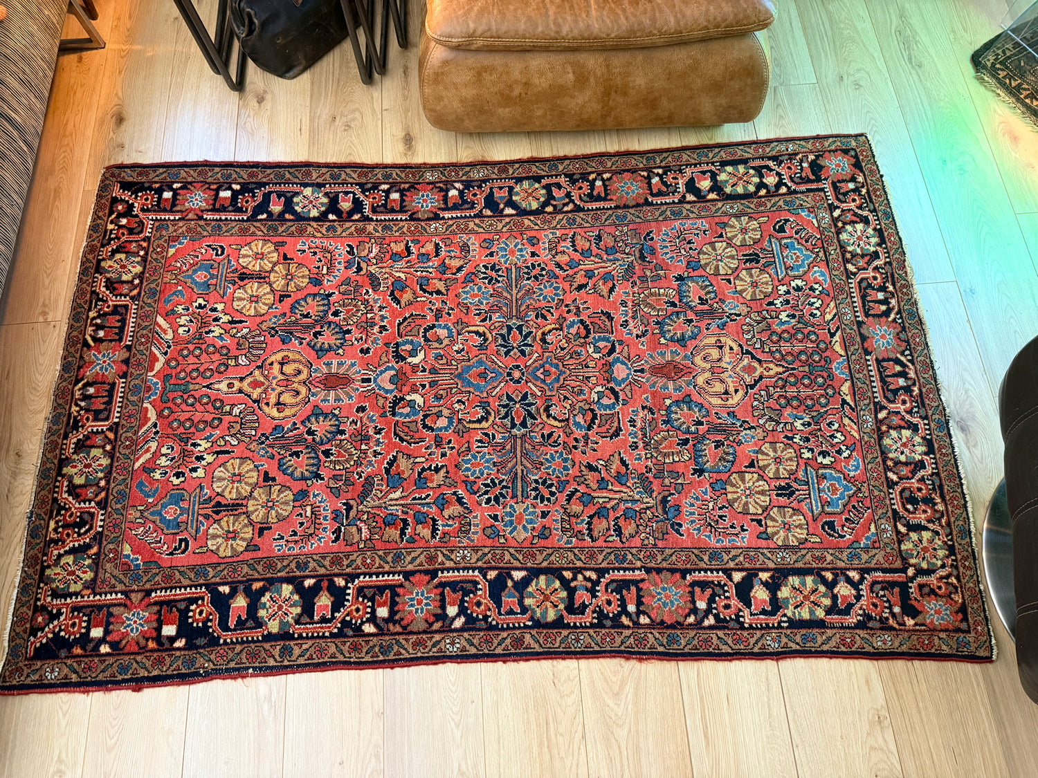 Warm rood Sarouk tapijt – 203 × 125 cm – florale elegantie