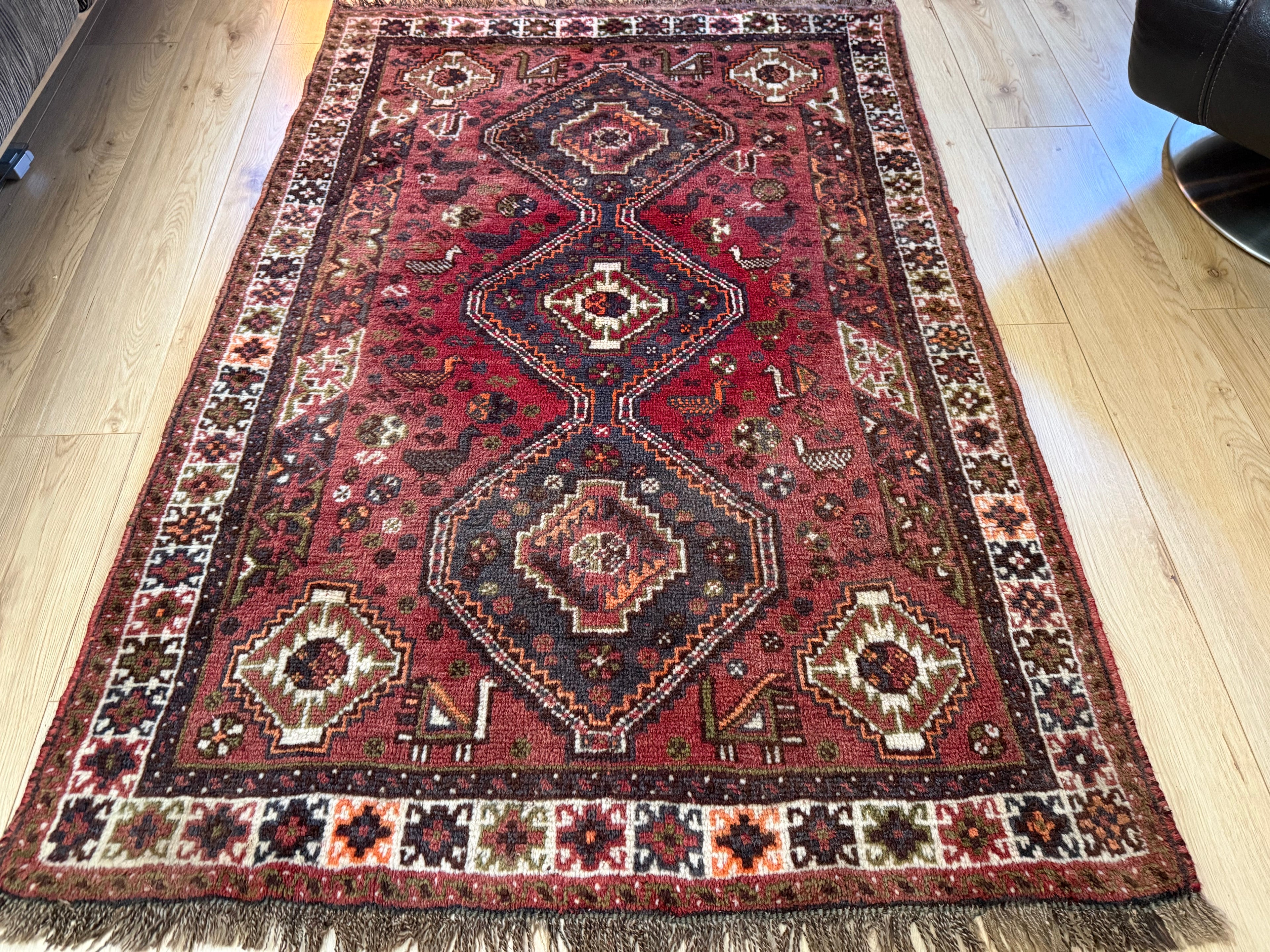Handgeknoopt vintage oosters tapijt – 182 × 120 cm