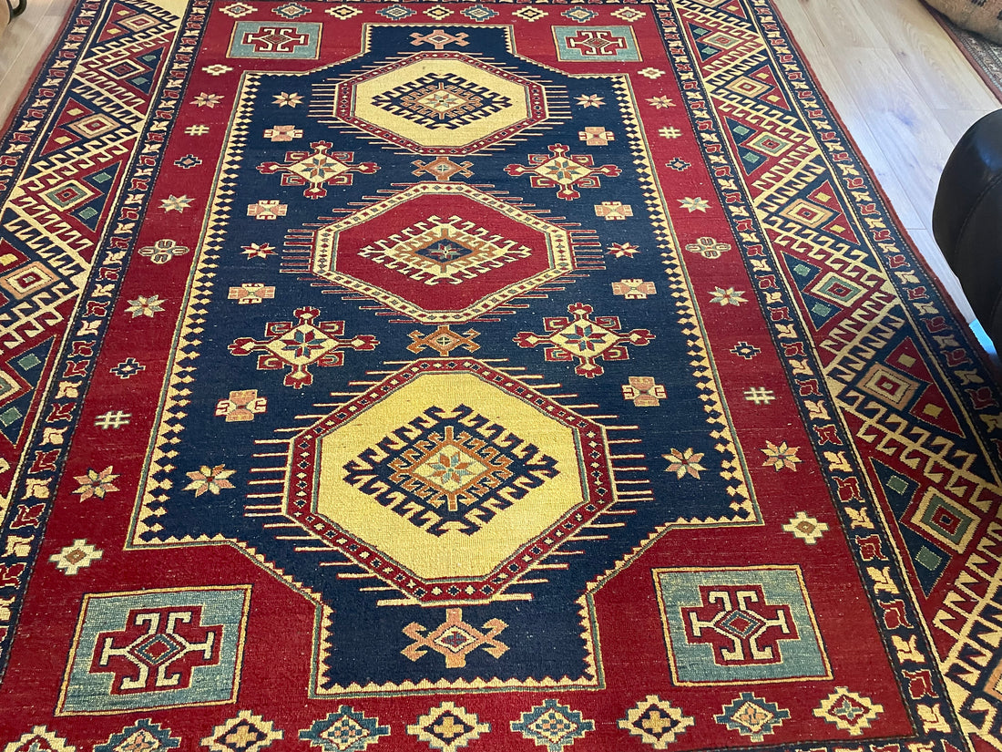 Handgeknoopt Kazak-stijl tapijt – ca. 255 × 200 cm
