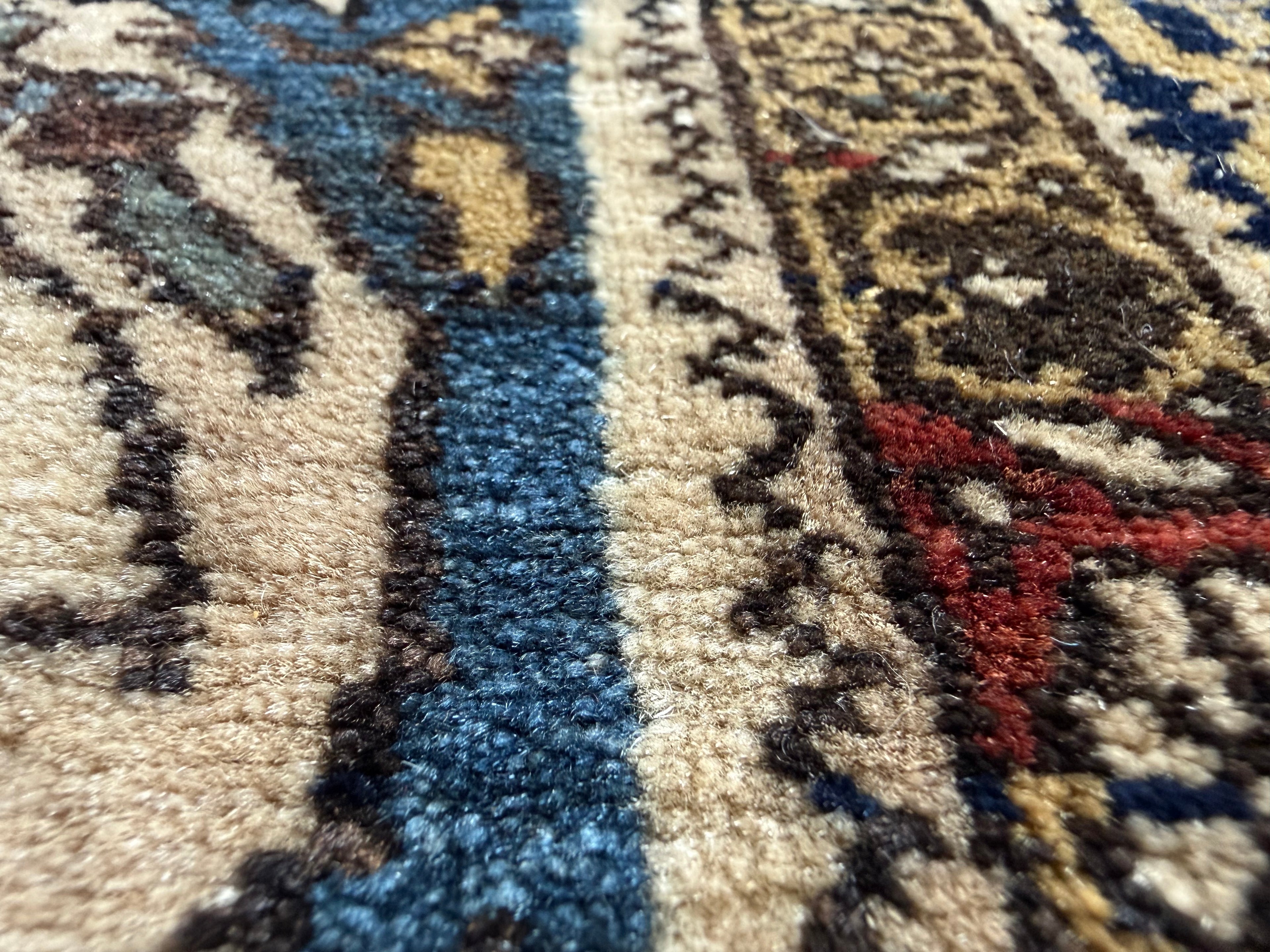Early 20th-century figurative carpet – Qom tradition – 188 × 132 cm