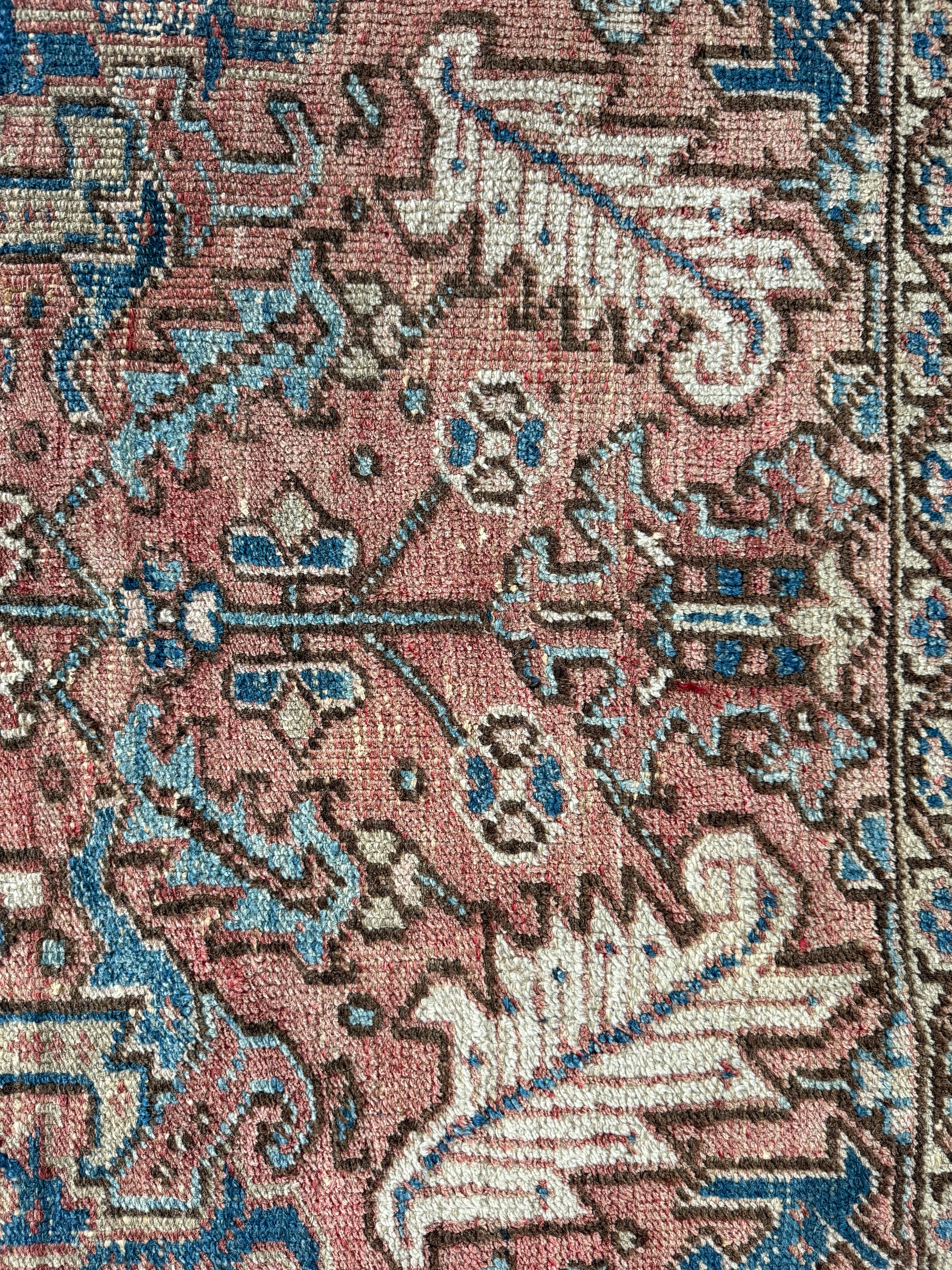 Vintage handgeknoopt tapijt in Heriz-stijl – ca. 290 × 212 cm gemaakt ca. 1940-1950