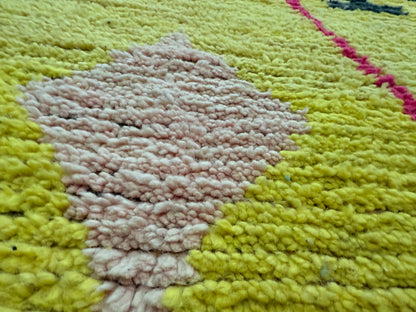 Expressief Marokkaans Berber tapijt met symbolisch design – ca. 287 × 168 cm