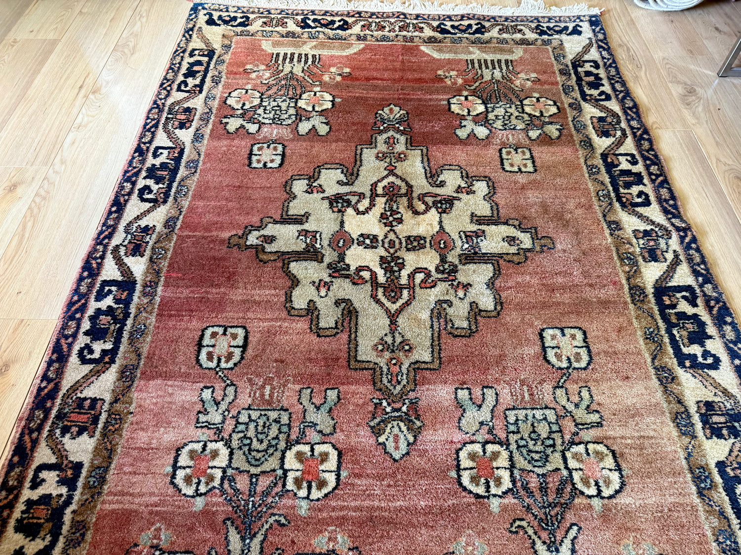 Handgeknoopt vintage tapijt – ca. 221 × 144 cm