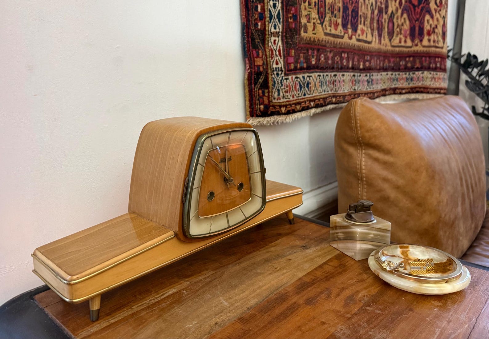 German pendulum clock from the middle of the century by Hermle – mechanical 8-day wooden clock, circa 1950