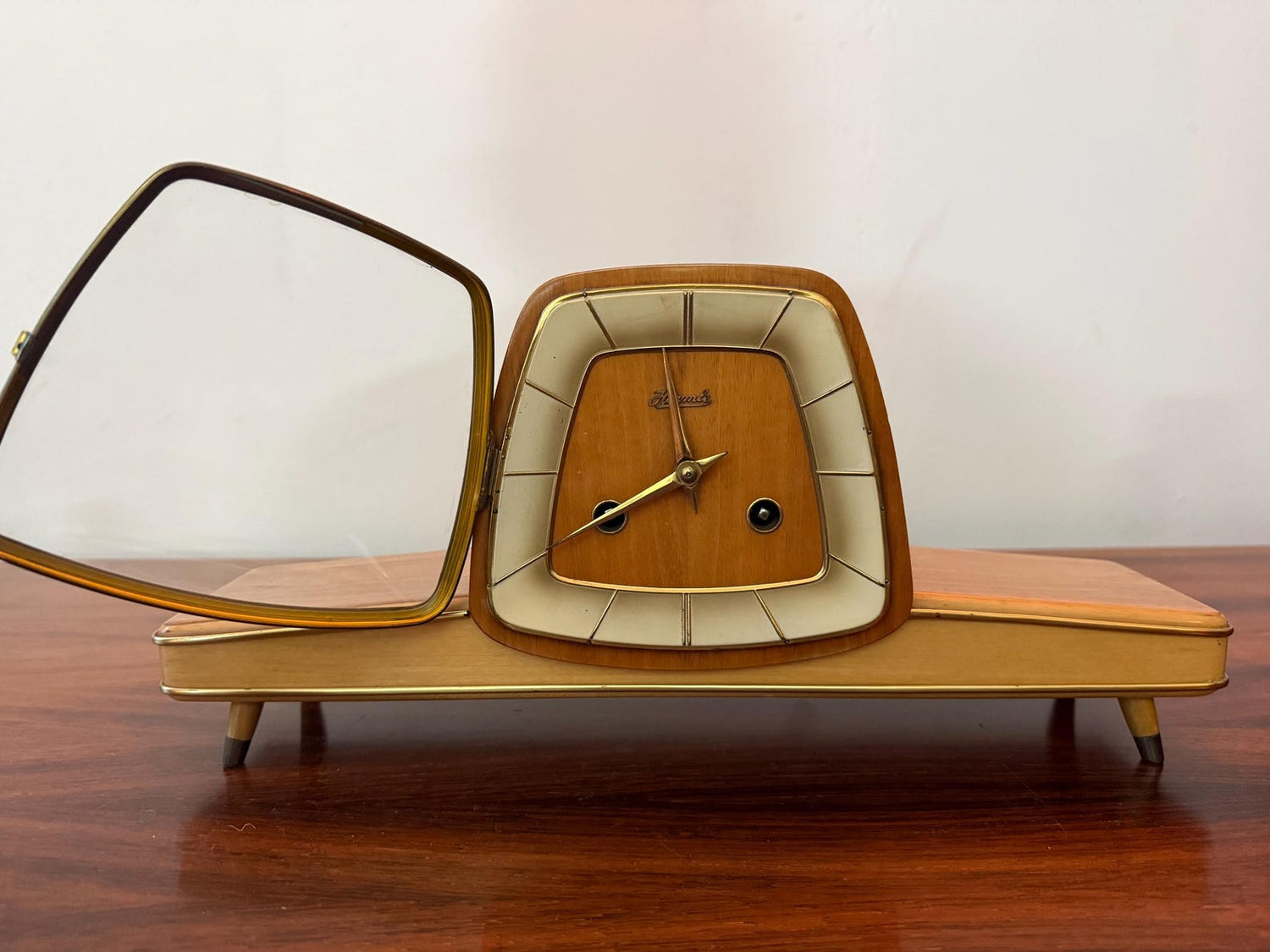 German pendulum clock from the middle of the century by Hermle – mechanical 8-day wooden clock, circa 1950