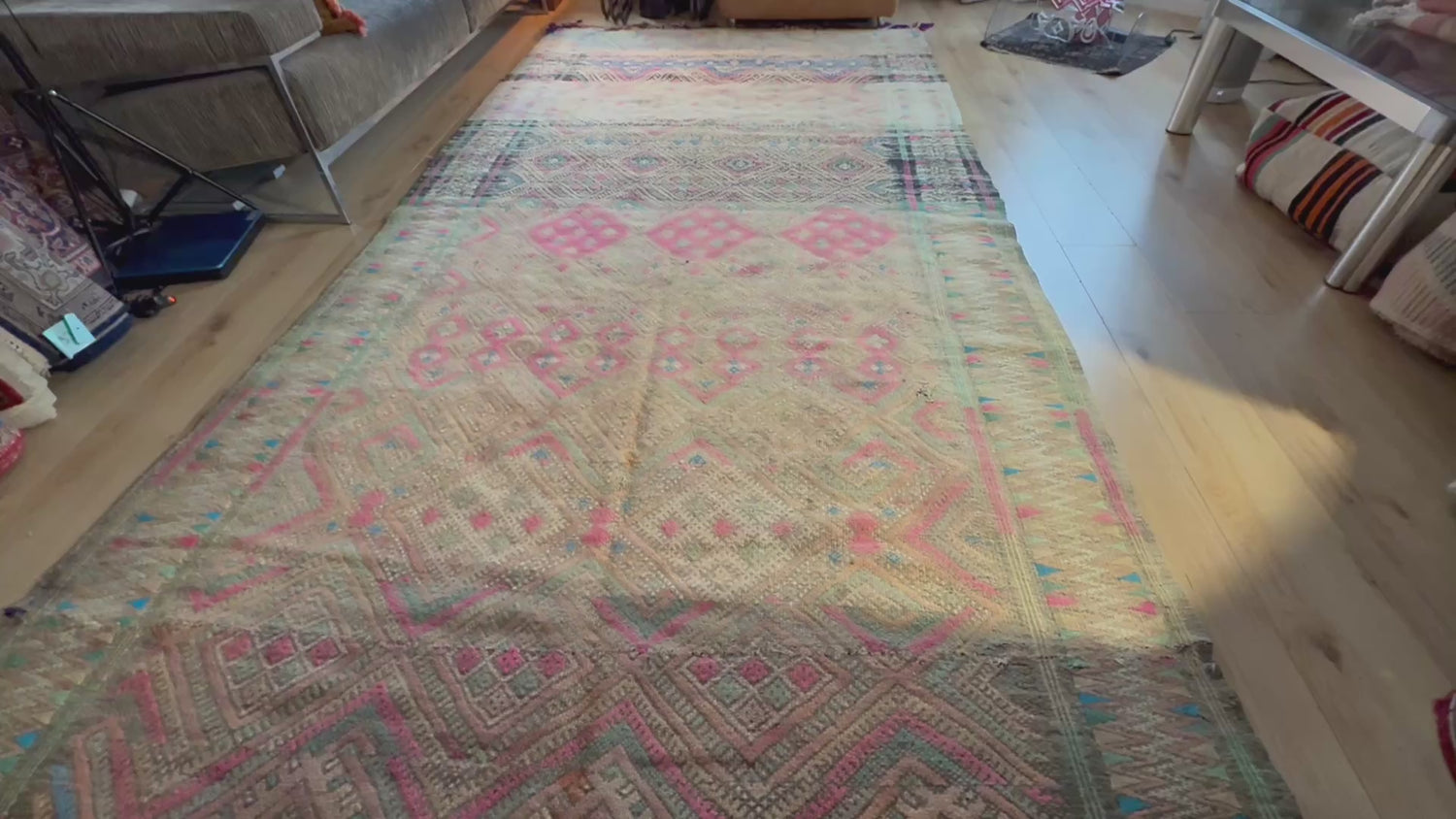 Vintage Berber tapijt in zachte pasteltinten – 362 × 180 cm