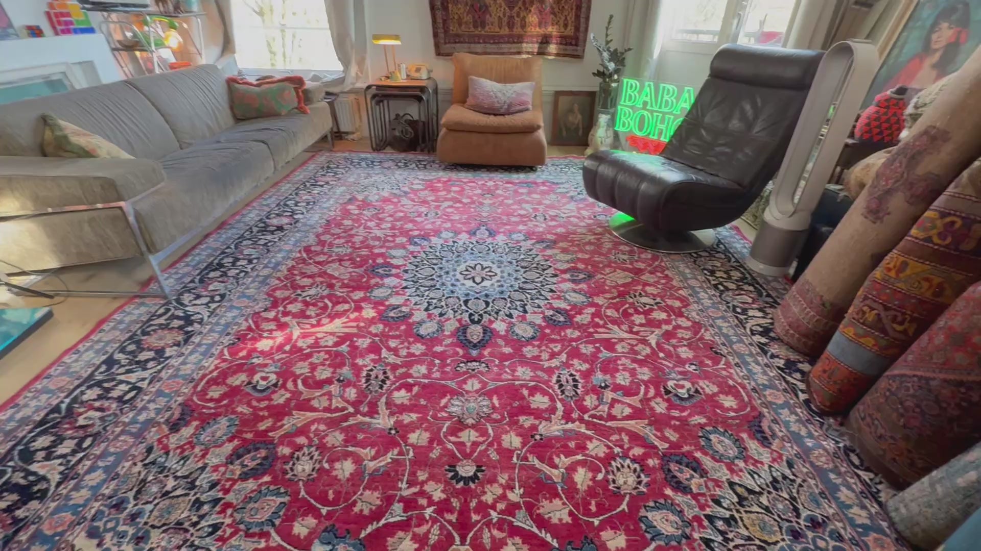 Groot handgeknoopt vintage vloerkleed met medaillon – 400×302 cm