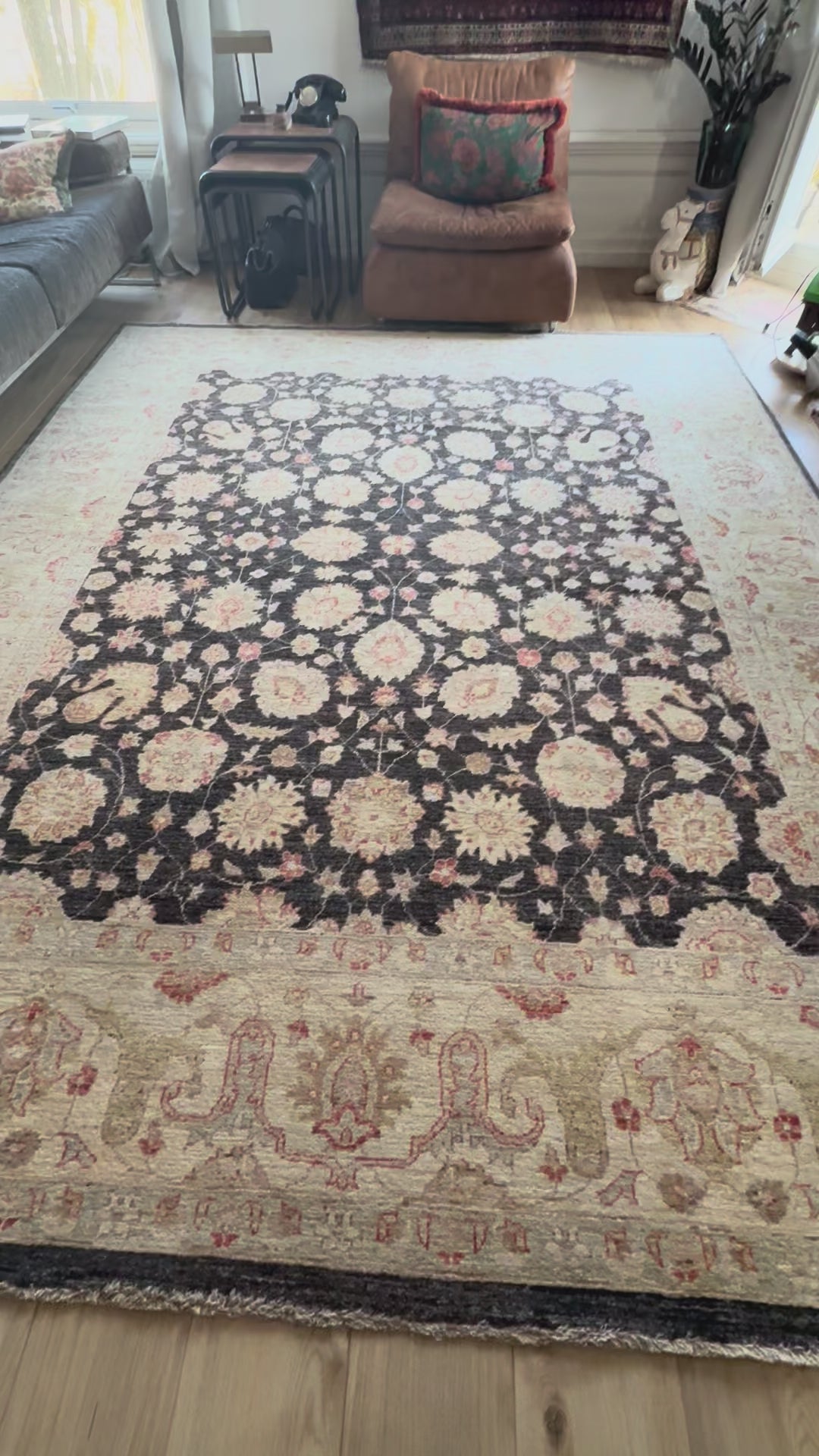 Hand-knotted Ziegler carpet, calm, refined, and timeless. Approx. 308 × 249 cm