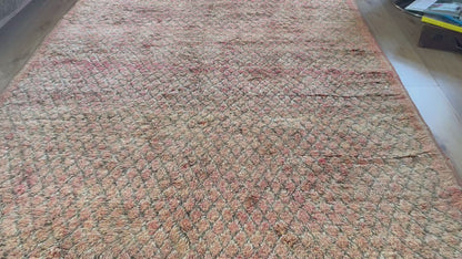 Zacht vintage Berber tapijt in perziktinten – 320 × 195 cm