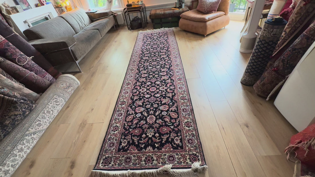 Handgeknoopte vintage loper – ca. 360 × 90 cm