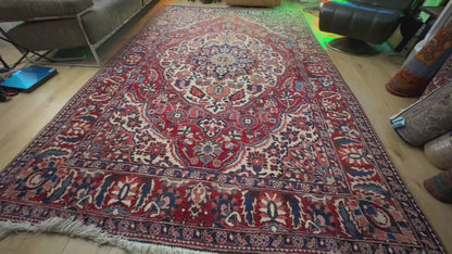 Vintage handgeknoopt tapijt 320 × 220 cm – klassiek rood met ivoor en donkerblauw