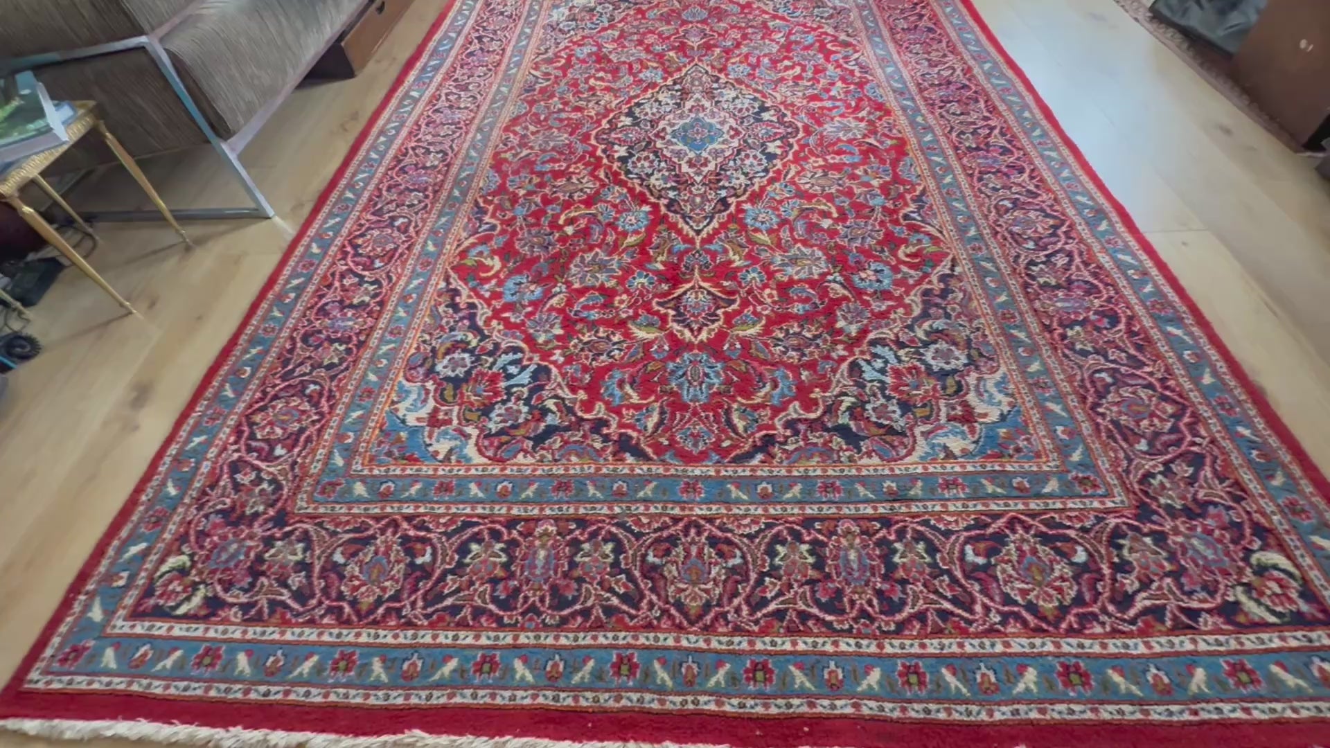 Hand-knotted classic medallion carpet – 295 × 200 cm