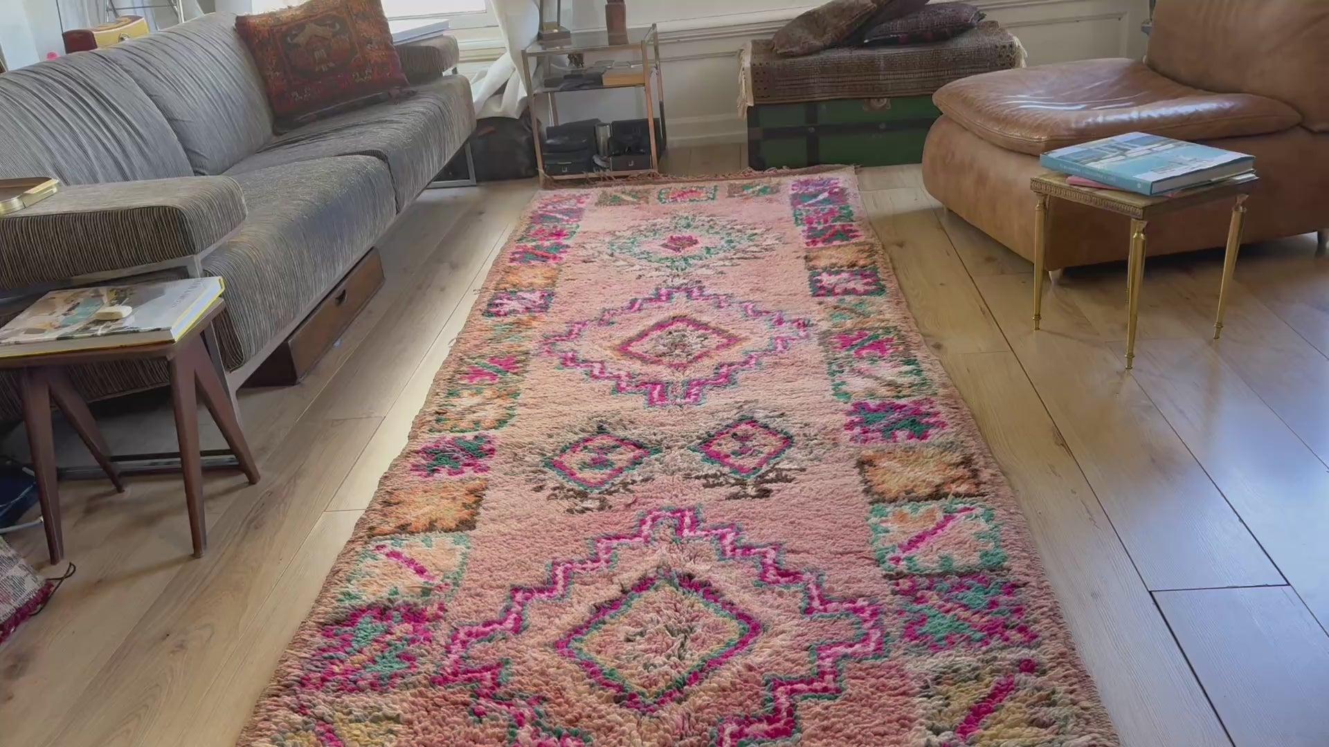 Vintage Moroccan runner in soft pink wool – 416 × 115 cm