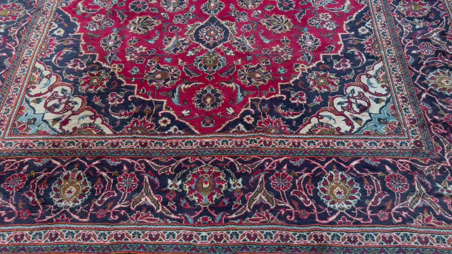 Tapete vintage nó à mão estilo Kashan – 312 × 202 cm